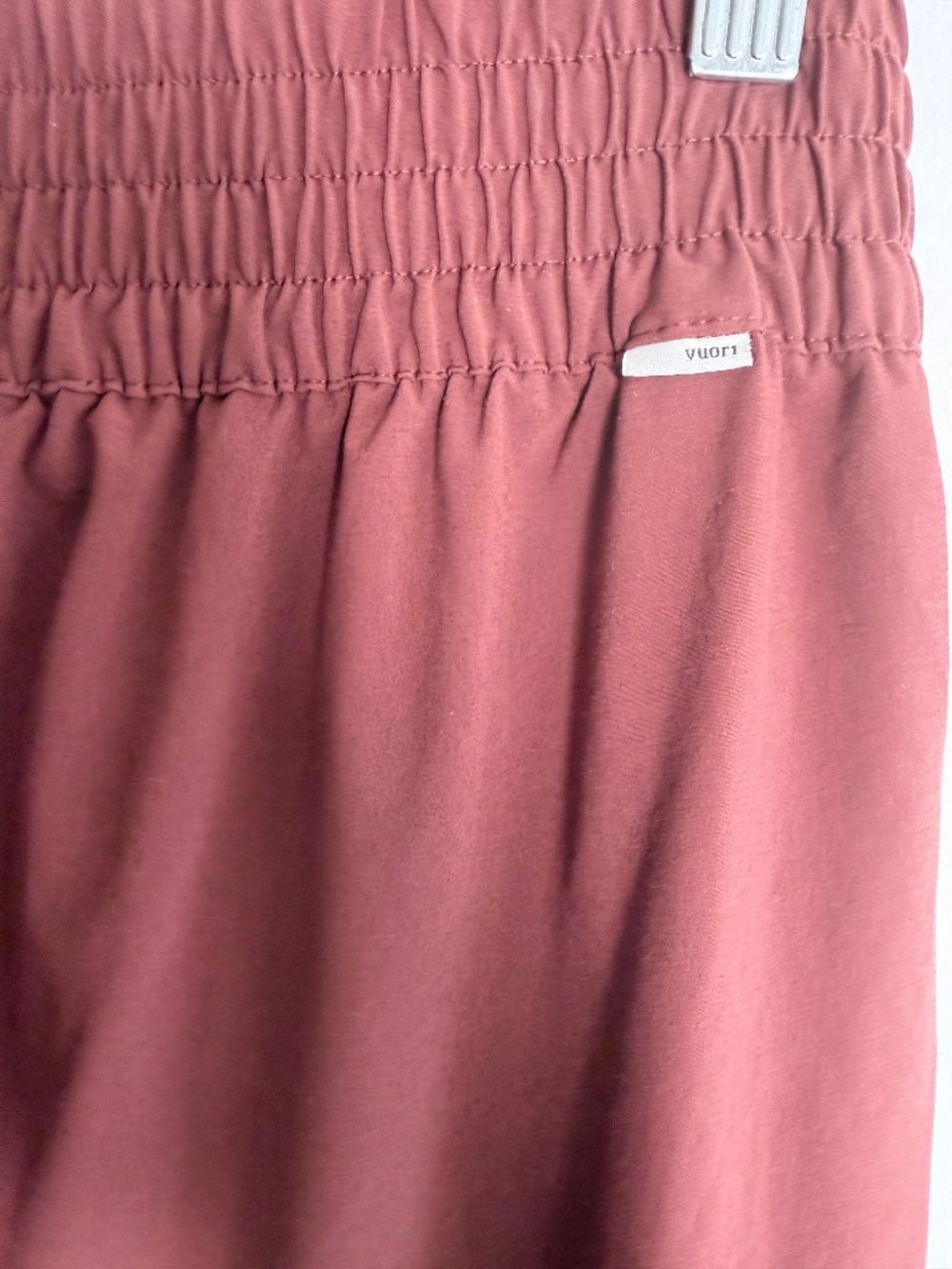 Vuori Villa Wideleg Pants in Burnt Sienna, Size M - Picture 7 of 8
